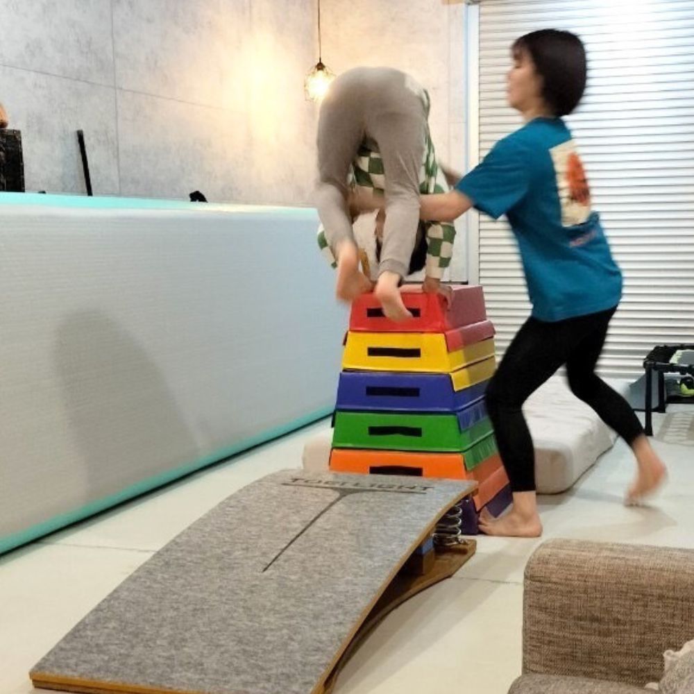 Spolog(スポログ)西新宿 子供向け体操教室の様子