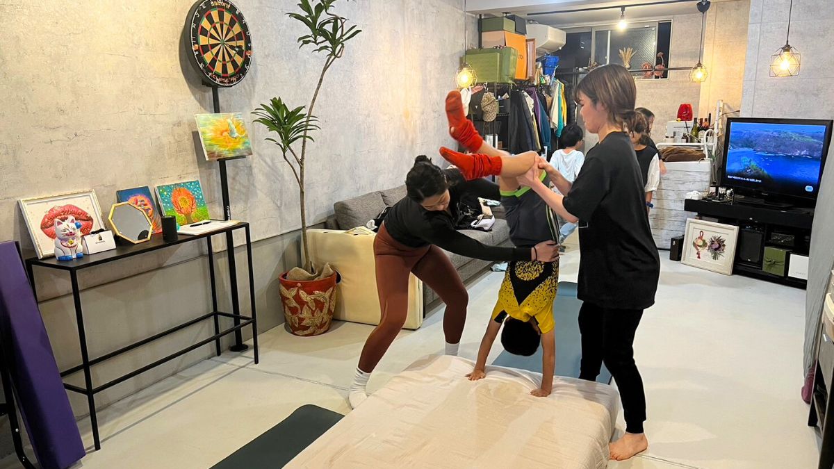 Spolog(スポログ)西新宿 子供向け体操教室の様子