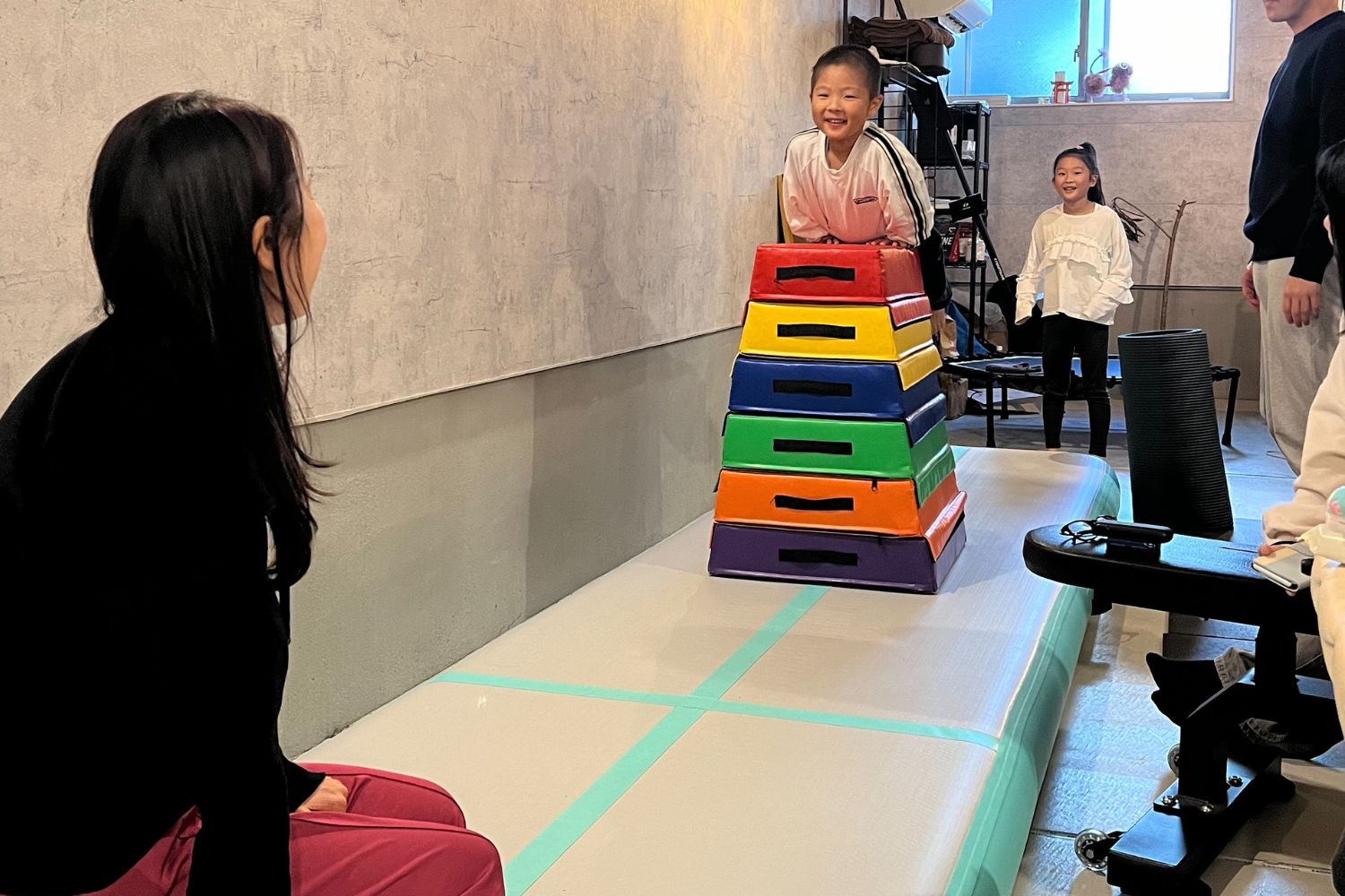 Spolog(スポログ)西新宿 子供向け体操教室の様子